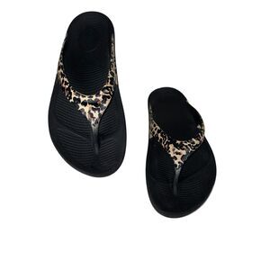 OOFOS Sandals Ladies Leopard Flip Flop Size 9 EU 40 Comfort Shoe
